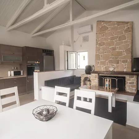 Ocean Waves - Alykes *